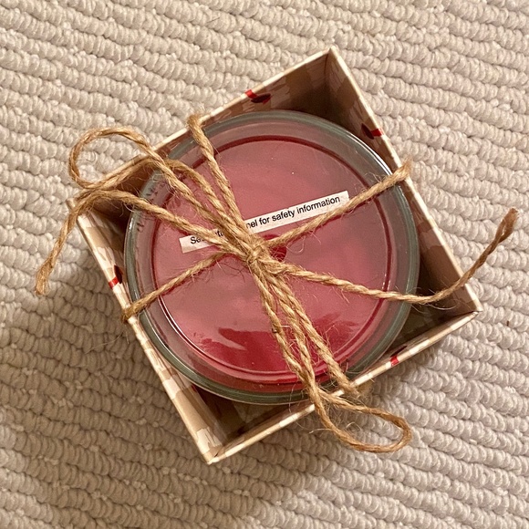 Cinnamon Apple Scented Filled Candle in Gift Box - Picture 4 of 10